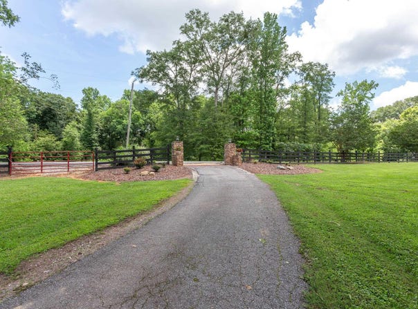 1250 OLD DOWNING MILL ROAD, ANNISTON, AL 36207