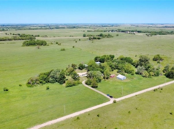 1408 Quaker Road, Dwight, KS 66849