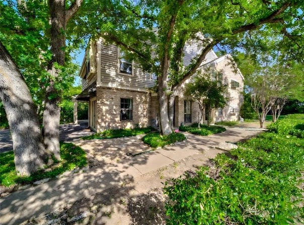 4514 Forestgate Circle, Arlington, TX 76017
