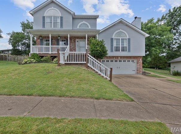 2371 Riverbluff Drive, Arnold, MO 63010