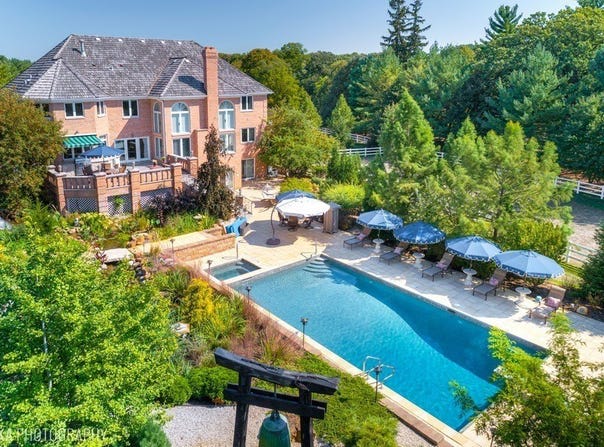11 Moate Lane, Barrington Hills, IL 60010
