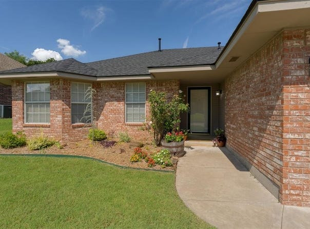 1721 Cherokee Trail, Choctaw, OK 73020