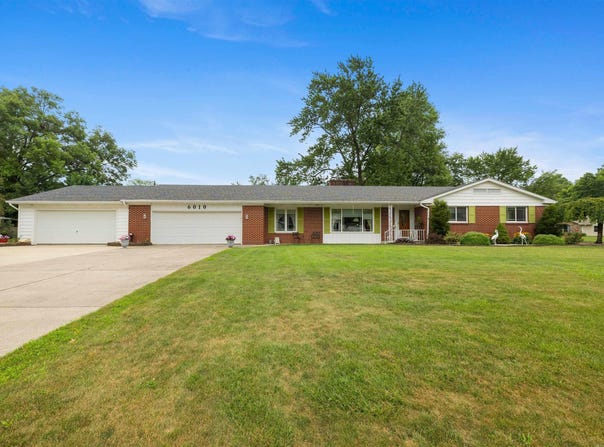 6010 Midwood Drive, Fort Wayne, IN 46835