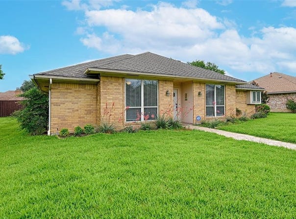 2217 Cedar Circle, Carrollton, TX 75006