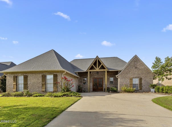 313 Royal Pond Circle, Flowood, MS 39232