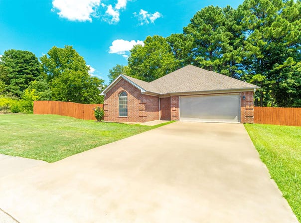 2710 Richland Park Drive, Bryant, AR 72022