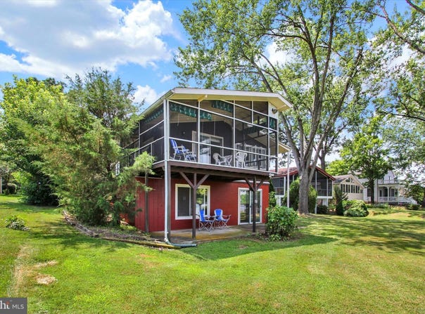 813 HERITAGE DRIVE, GETTYSBURG, PA 17325