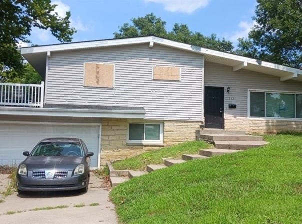 517 Brown Circle Drive, Osawatomie, KS 66064