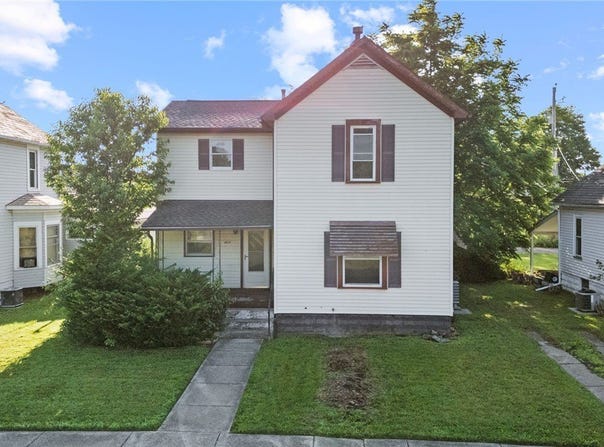 409 Kelly Street NW, New Philadelphia, OH 44663