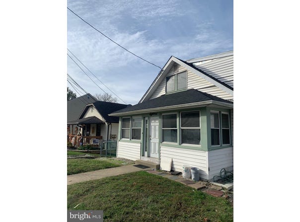 18 CHADWICK AVENUE, BELLMAWR, NJ 08031