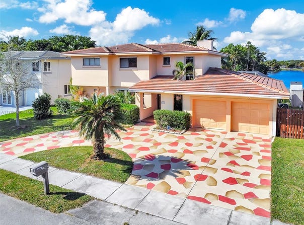 1500 SW 98th Ave, Pembroke Pines, FL 33025