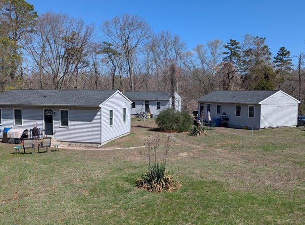 424 TRENTON ROAD, BROWNS MILLS, NJ 08015