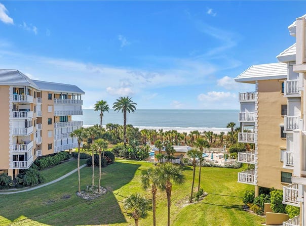 6600 SUNSET Way, ST PETE BEACH, FL 33706