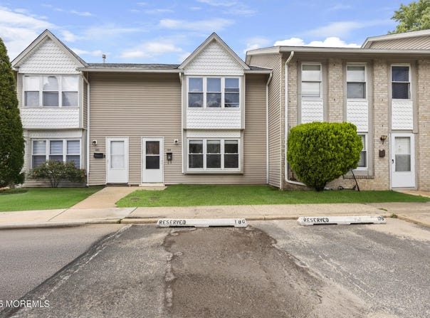 184 Downing Street, Lakewood, NJ 08701