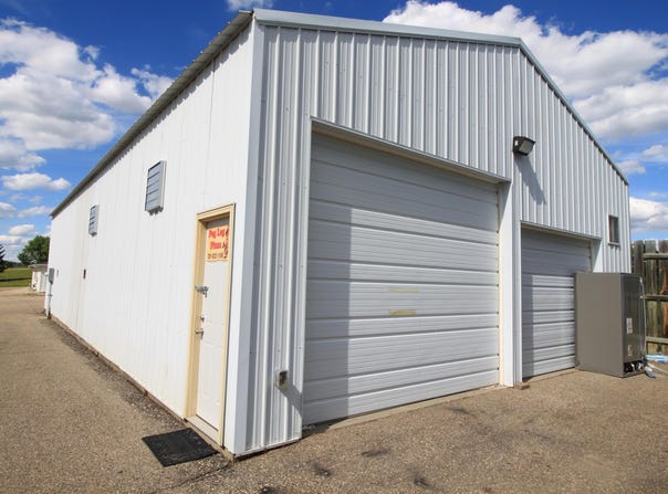1400 11 1/2 Ave, Minot, ND 58701