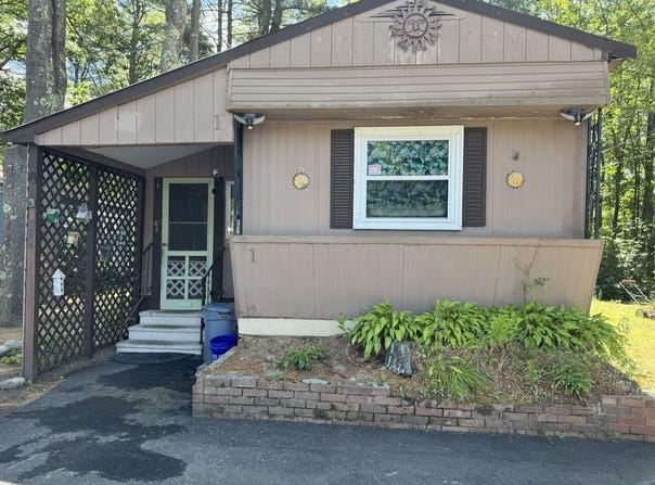 1 Old Cart Road, Raymond, NH 03077