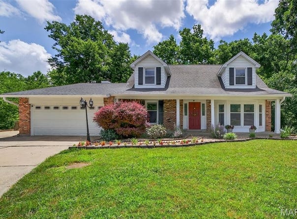42 Constellation Hill, St Peters, MO 63376
