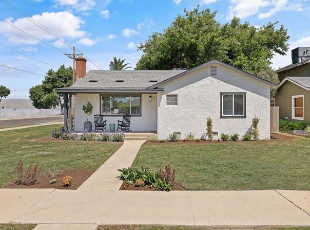 301 Lenox Avenue, Exeter, CA 93221