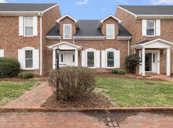 112 Barberry Road, Johnson City, TN 37604