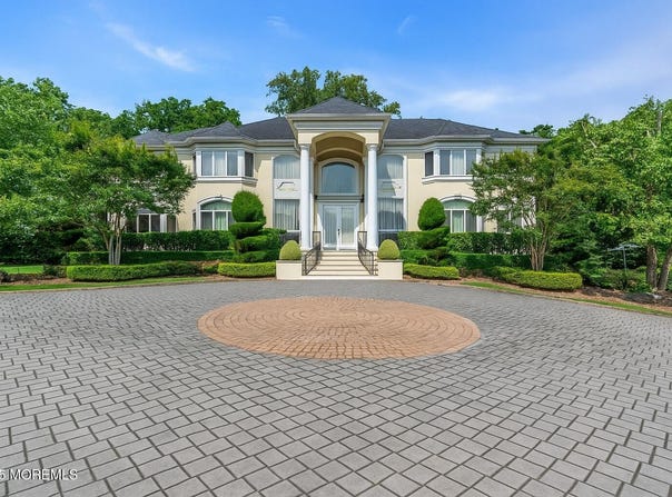 1 Embry Farm Road, Marlboro, NJ 07746