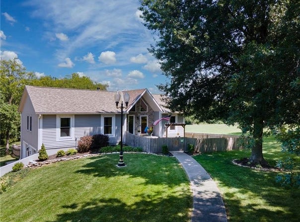 24411 S Myers Court, Peculiar, MO 64078