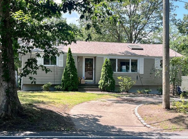 172 Horseblock Road, Centereach, NY 11720