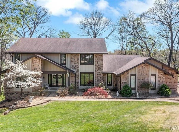 2244 Kehrs Ridge Drive, Chesterfield, MO 63005