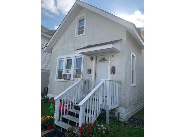 212 N Suffolk Ave, Ventnor Heights, NJ 08406