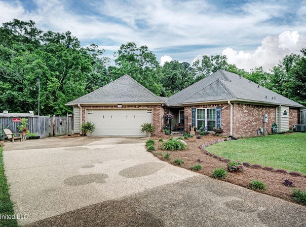 512 Sweetwater, Brandon, MS 39047