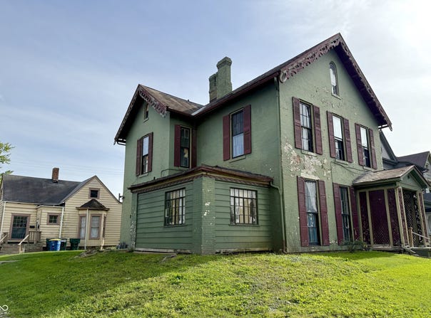 621 E Main Street, Muncie, IN 47305