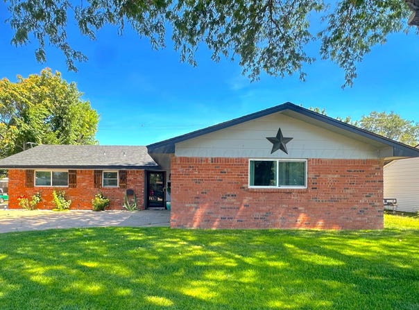 1307 Geary Road, Dumas, TX 79029