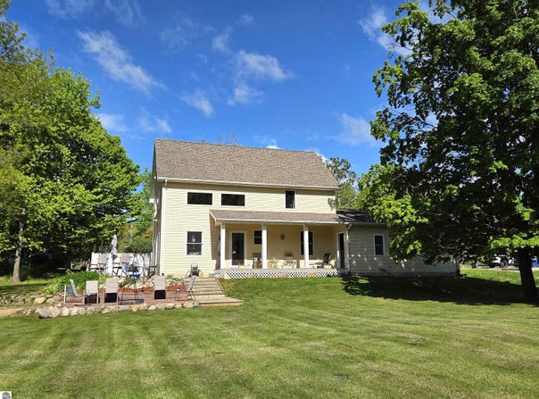 734 N Rolland Road, Lake Isabella, MI 48893