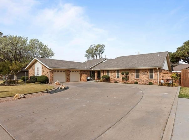 6413 Piedmont Dr, Odessa, TX 79762