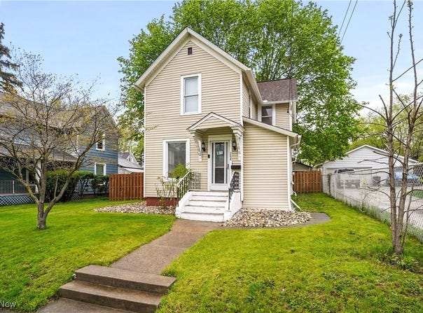 288 College Street, Wadsworth, OH 44281
