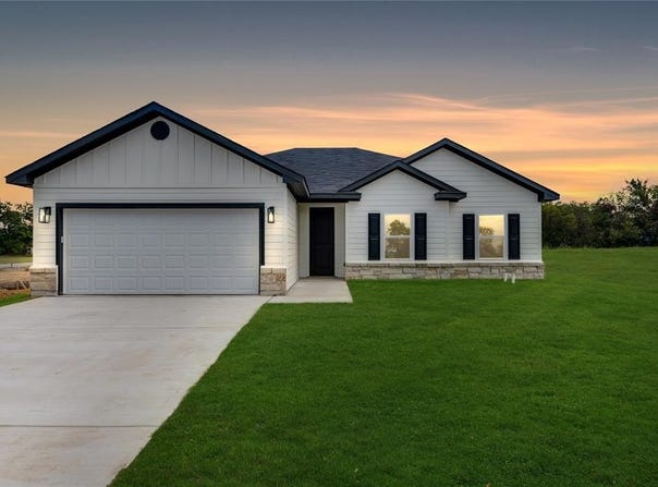103 Chestnut Street, Whitesboro, TX 76273