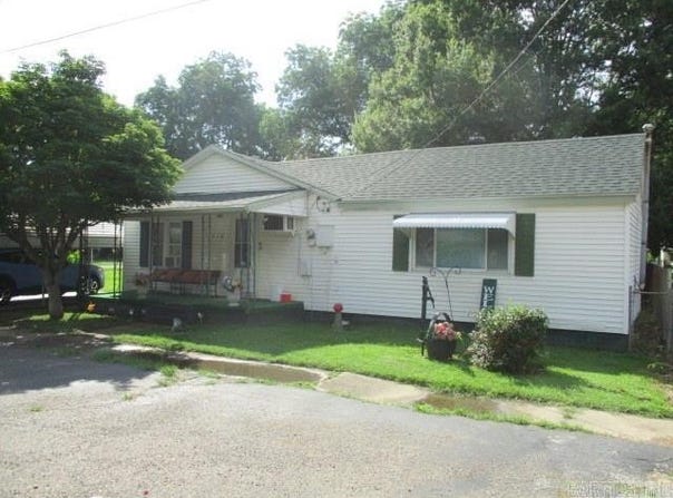 316 Bellvue Street, Steele, MO 63877