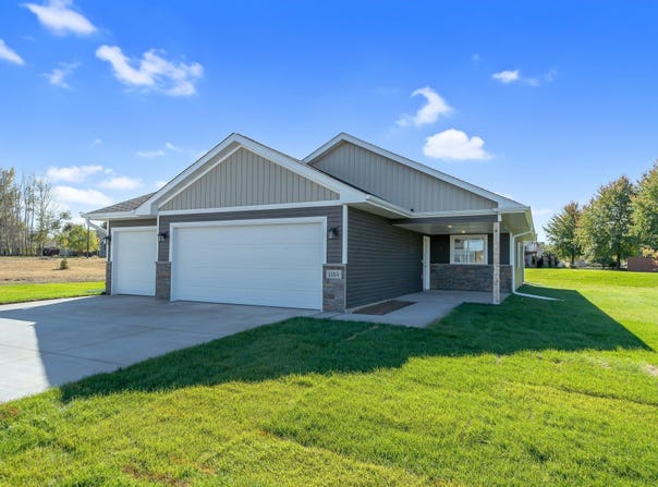 301 Gateway Parkway, Osceola, WI 54020