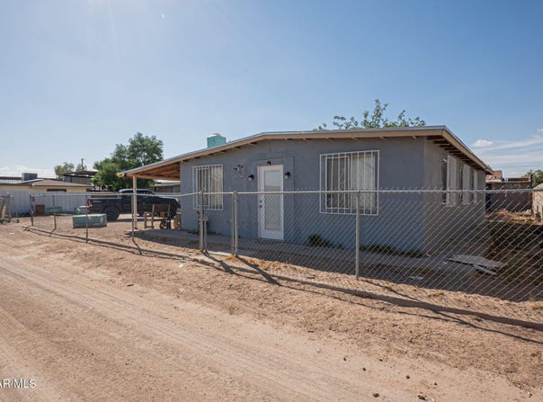 1360 ALELI Road, San Elizario, TX 79849