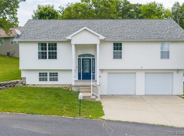 61 Woodland Circle, Eldon, MO 65026