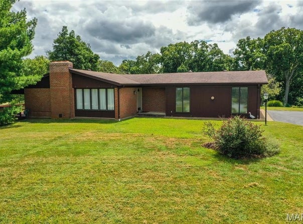 1500 Gravois Road, High Ridge, MO 63049