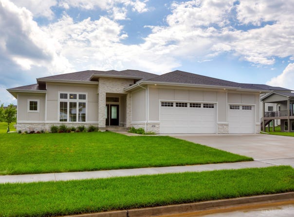 4732 162nd Street, Urbandale, IA 50323