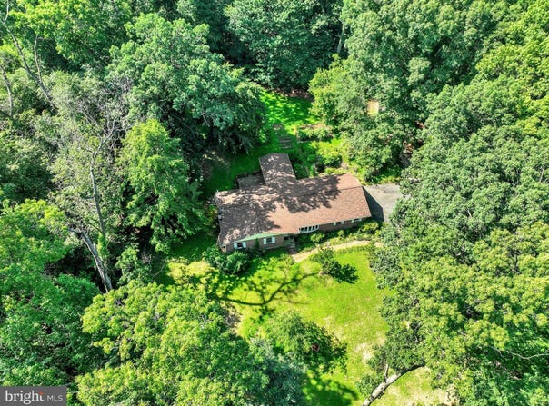 1211 BERNOUDY ROAD, WHITE HALL, MD 21161