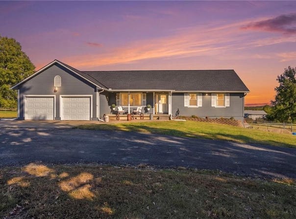 1421 N Elsea Smith Road, Independence, MO 64056