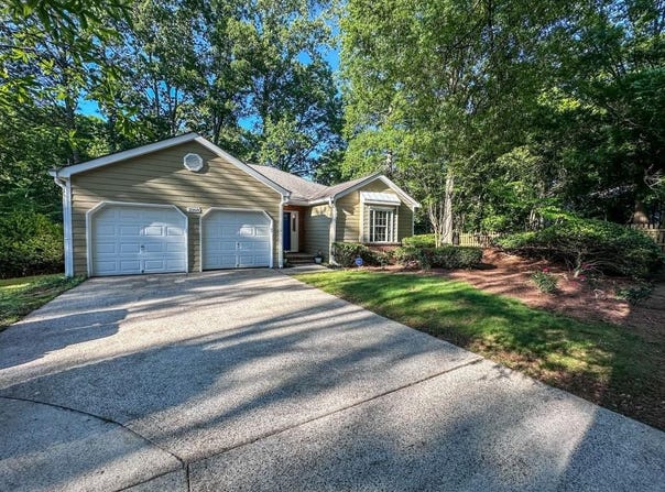 2160 Towne Manor Drive NW, Kennesaw, GA 30144