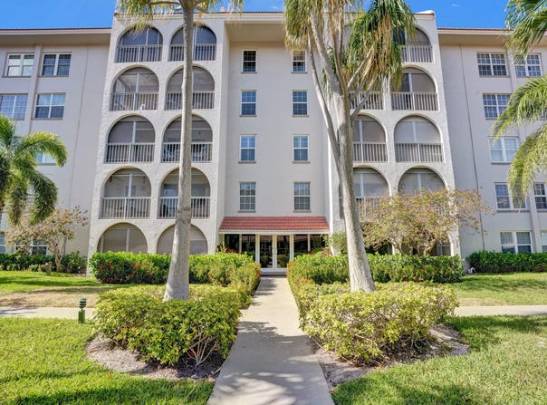 250 NE 20th Street, Boca Raton, FL 33431