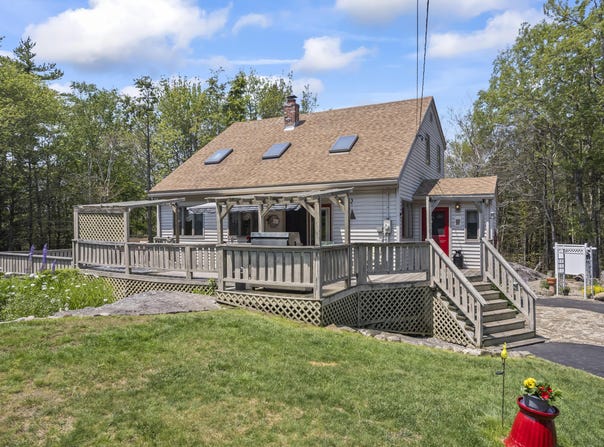 8 Holbrook Drive, Phippsburg, ME 04562