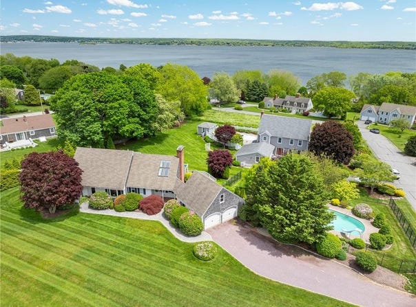 130 Gideon Lawton Lane, Portsmouth, RI 02871