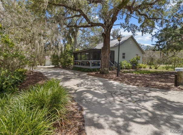 10916 W Oliver Street, Homosassa, FL 34448