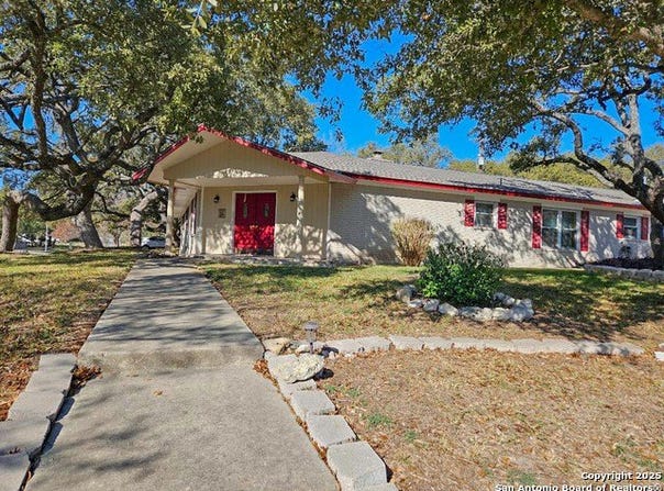 405 Kimberly Dr, Universal City, TX 78148