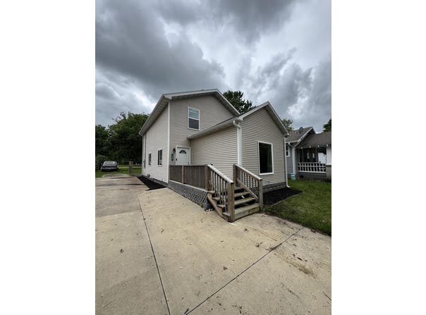 108 Jasper Street, Aurora, MO 65605